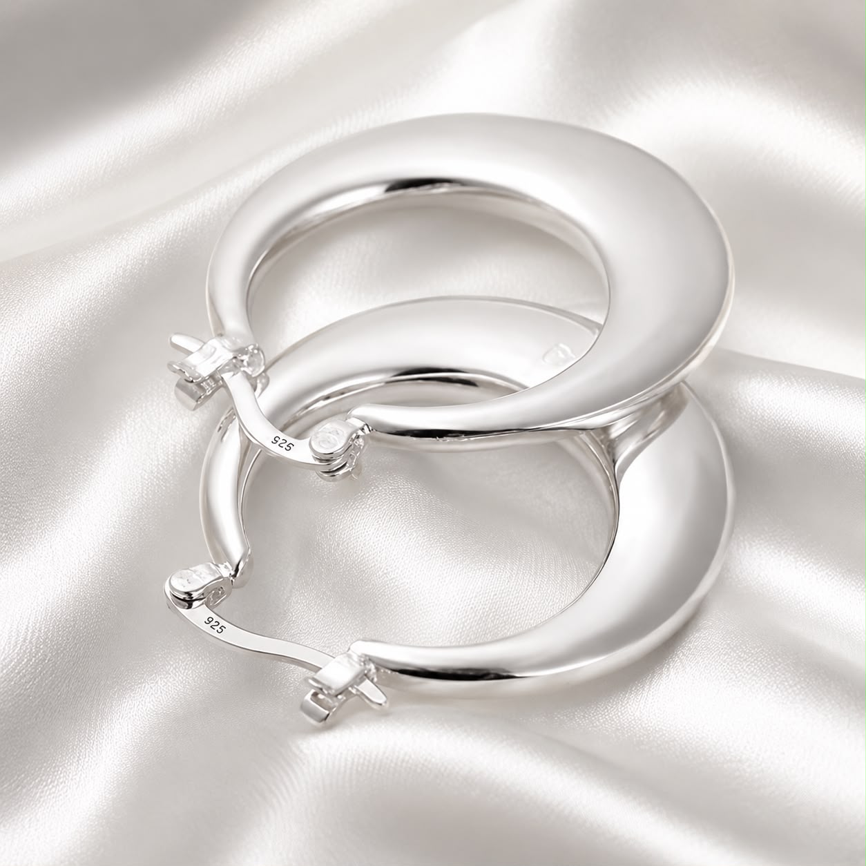 chunky round 925 sterling silver plated Chelsea hoop earrings
