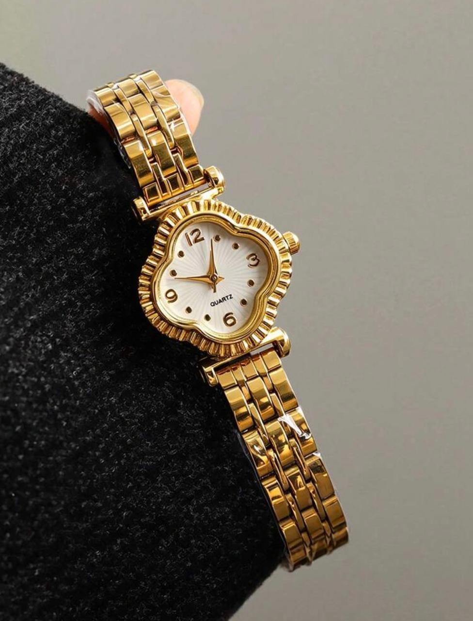 Clove Watch — view 2