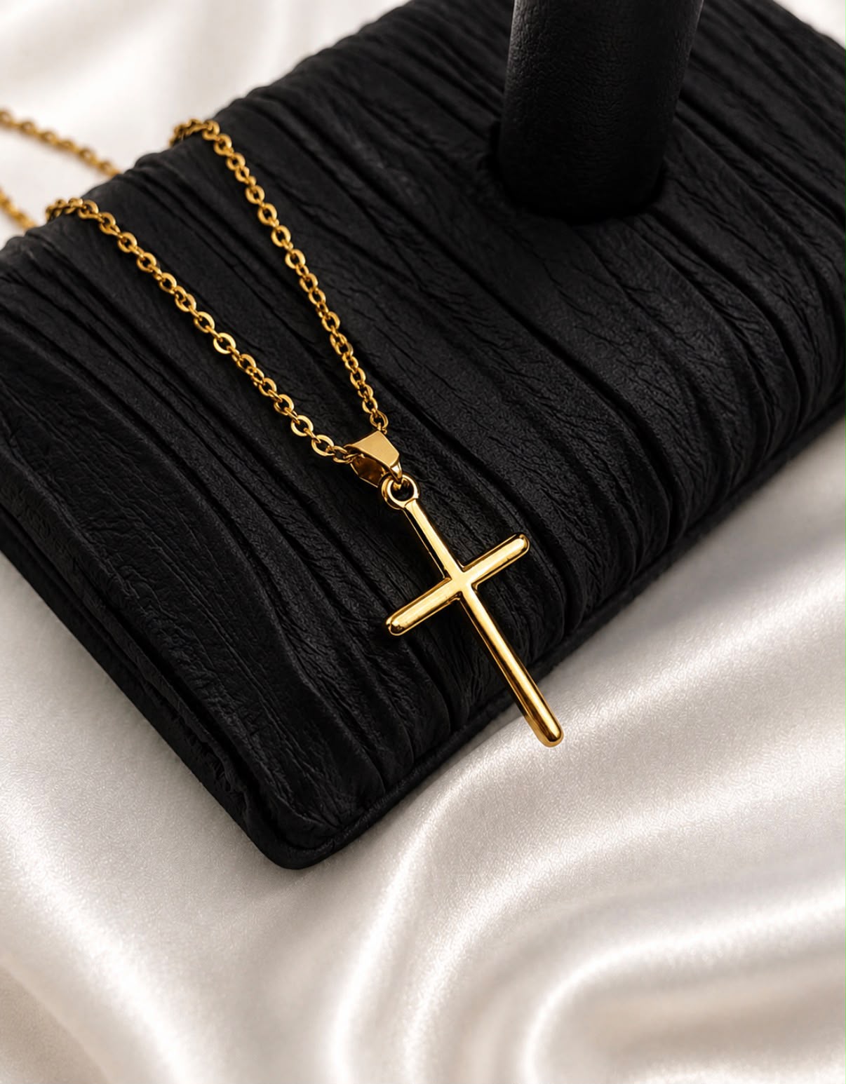 Cross Pendant Chain — view 1